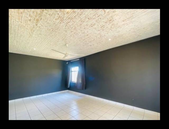 3 BEDROOM HOUSE FOR SALE IN ELSBURG